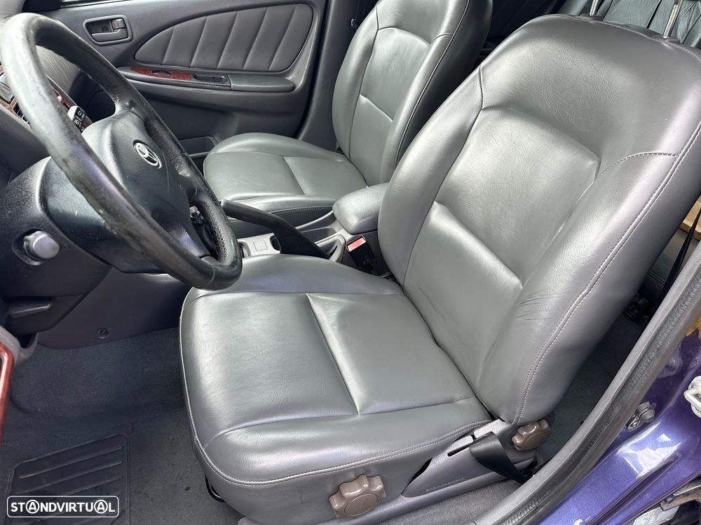 Toyota Avensis SW 2.0 D4D Terra - 5
