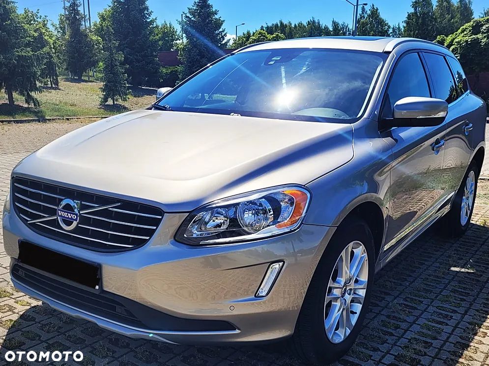 Volvo XC 60 T5 R-Design Momentum - 1