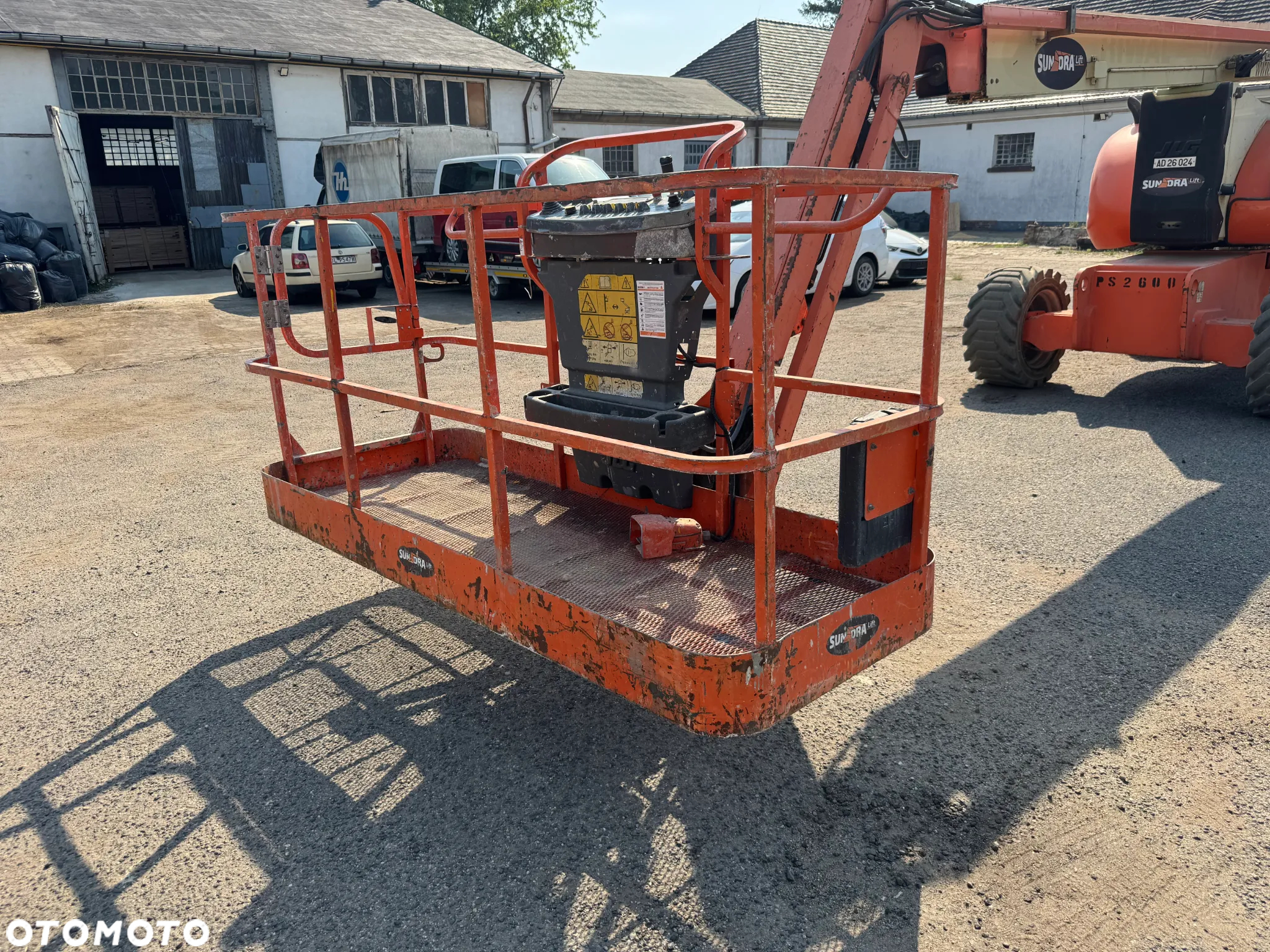 JLG 800AJ - 12