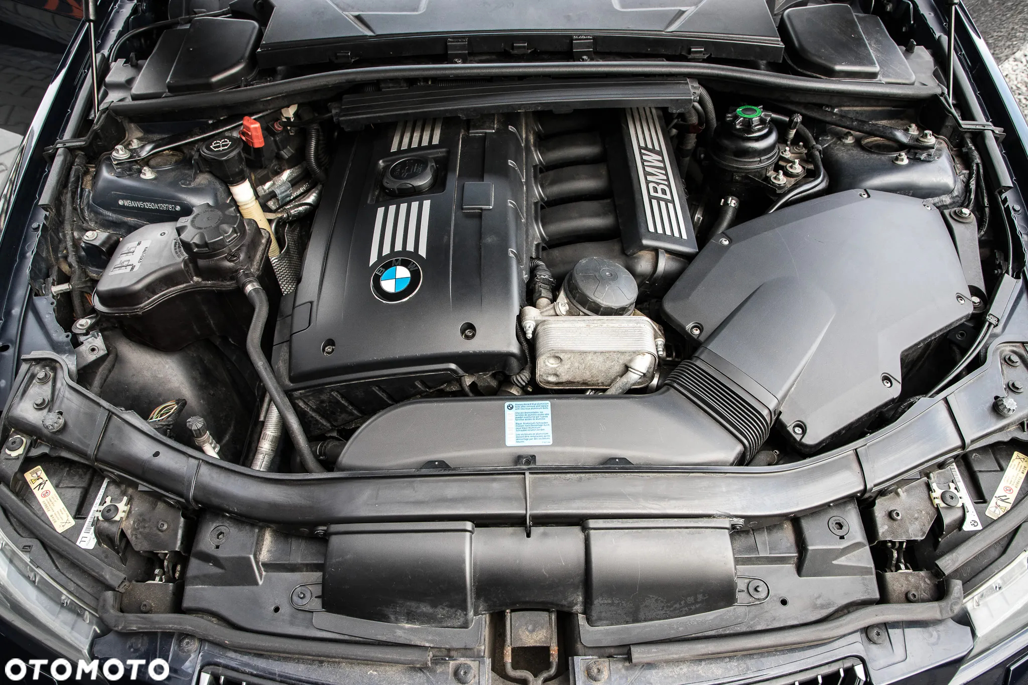 BMW Seria 3 325i xDrive Touring - 33
