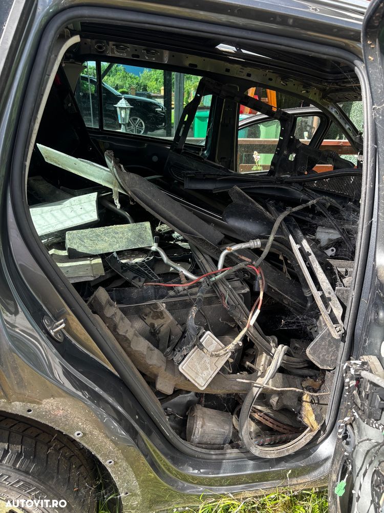 Volkswagen Tiguan - 12