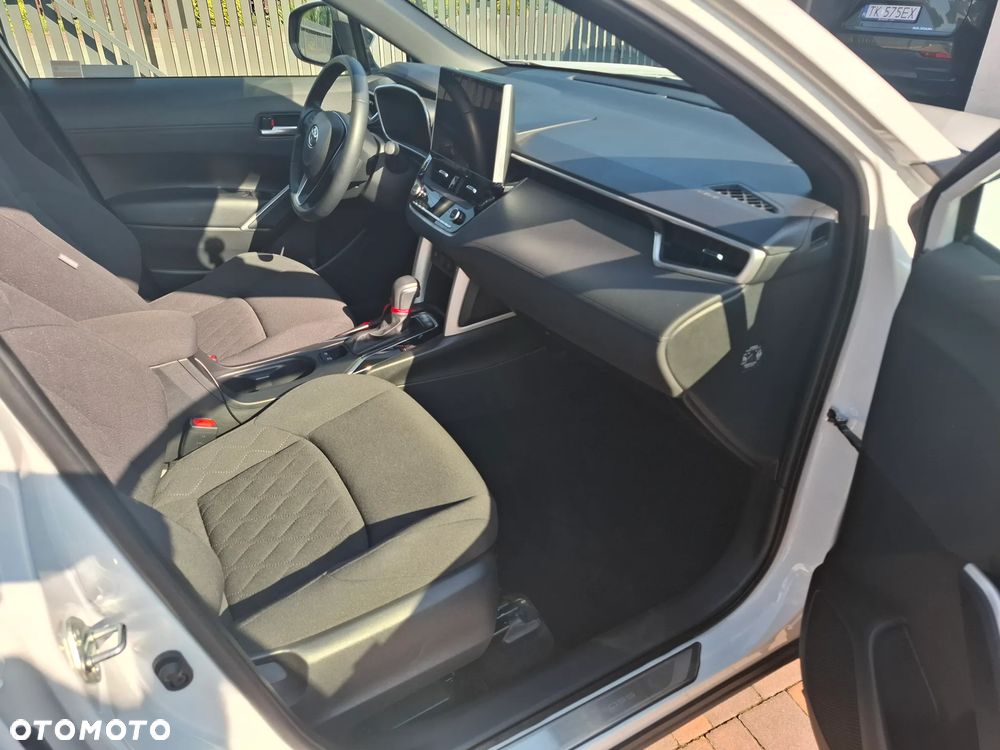 Toyota Corolla Cross - 10