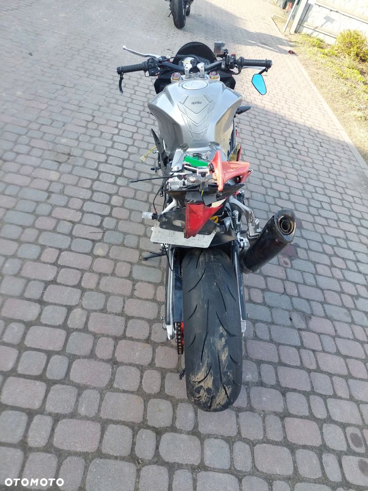 Aprilia Tuono - 4