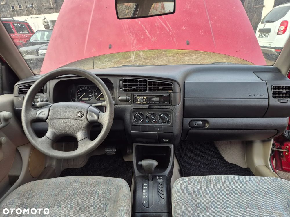 Volkswagen Golf - 17