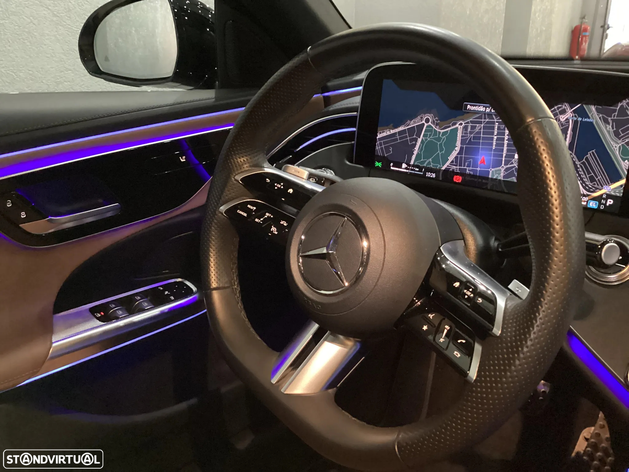 Mercedes-Benz E 300 e AMG Line - 18