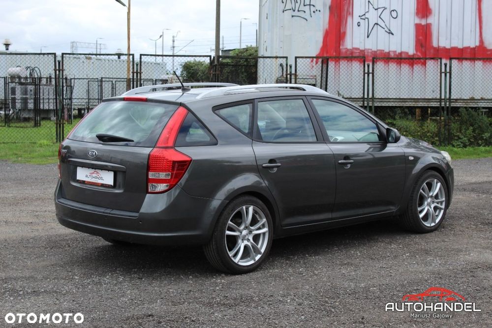 Kia Ceed - 6
