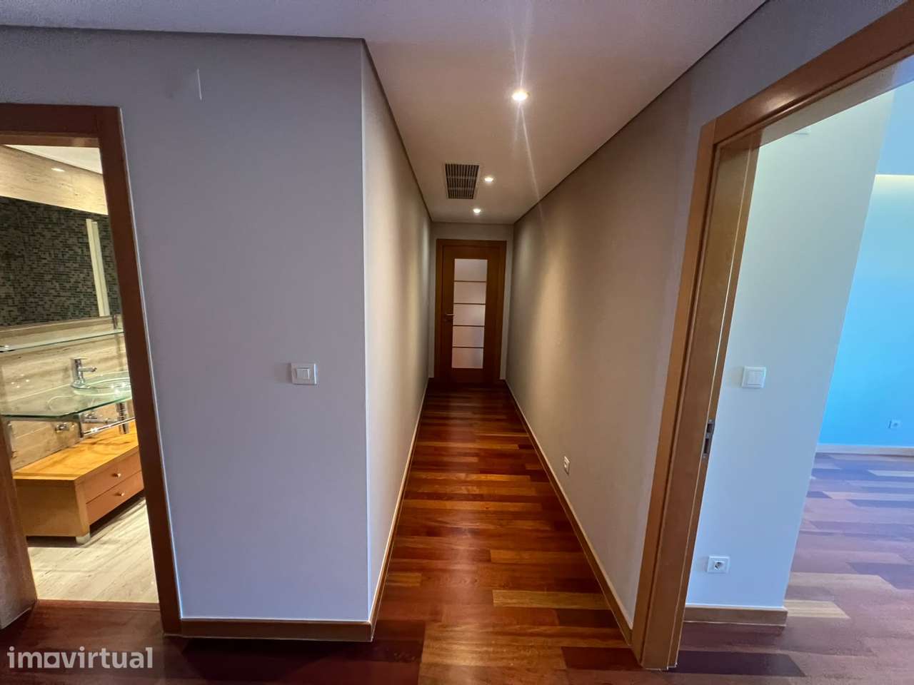 ARRENDA-SE APARTAMENTO T4 – COLINAS DO CRUZEIRO - Grande imagem: 4/22