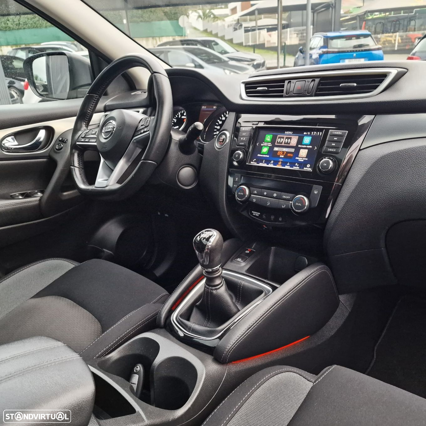 Nissan Qashqai 1.3 DIG-T N-Connecta J18 Led - 25