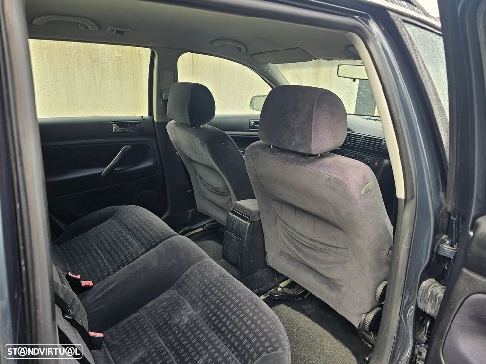 VW Passat Variant 1.9 TDi Conf.Plus 6V - 21