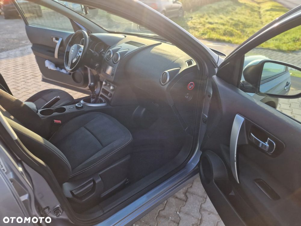 Nissan Qashqai 2.0 dCi 4 x 4 DPF acenta - 27