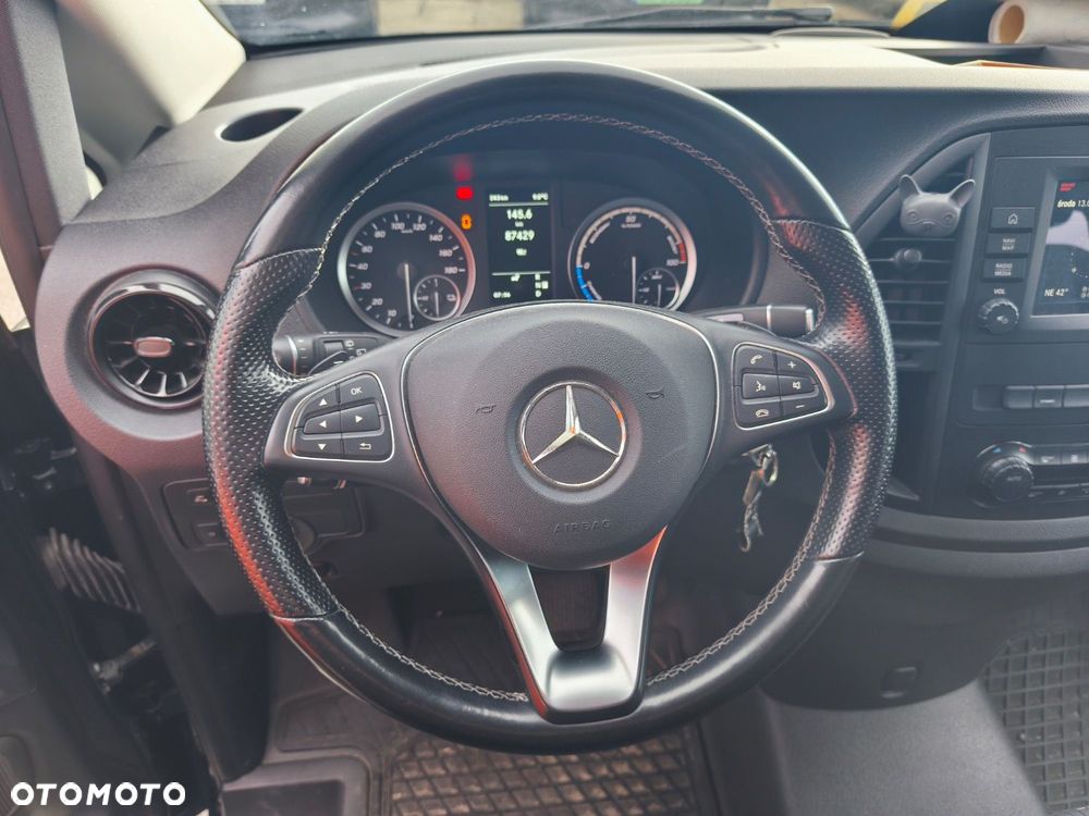 Mercedes-Benz E-Vito - 28