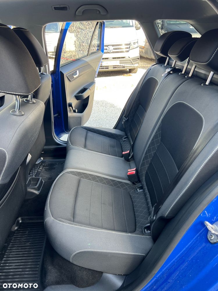 Skoda Fabia 1.0 TSI Style Color DSG - 27