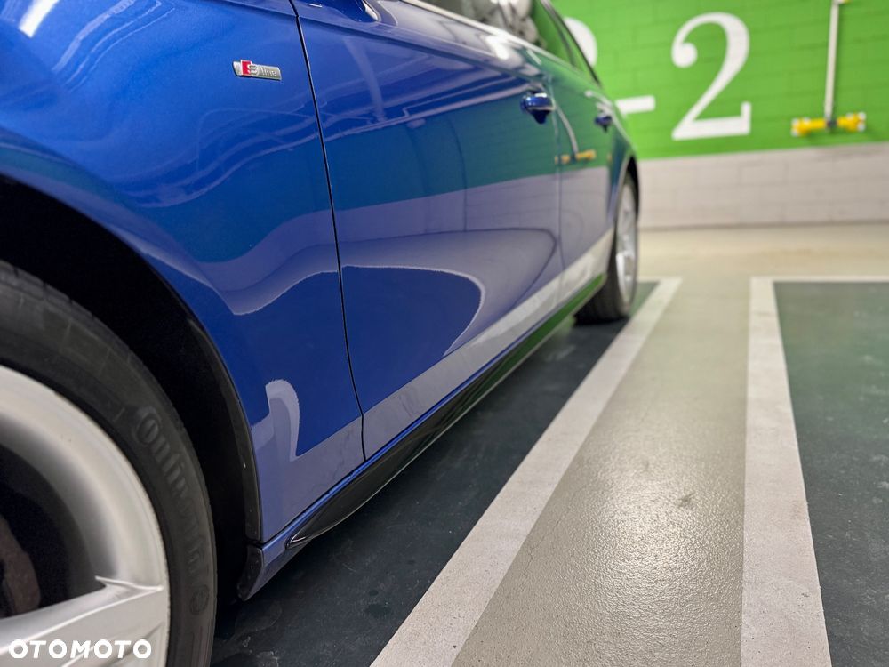 Audi A4 Avant 2.0 TDI DPF quattro S line Sportpaket - 16