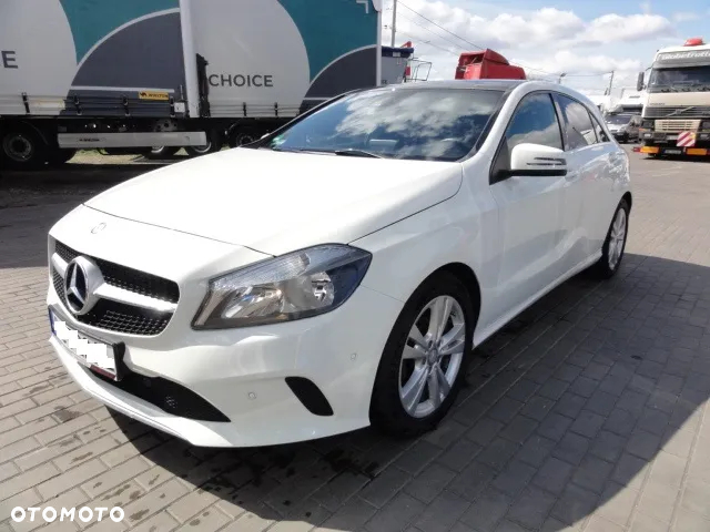 Mercedes-Benz Klasa A 180 d AMG Line - 19