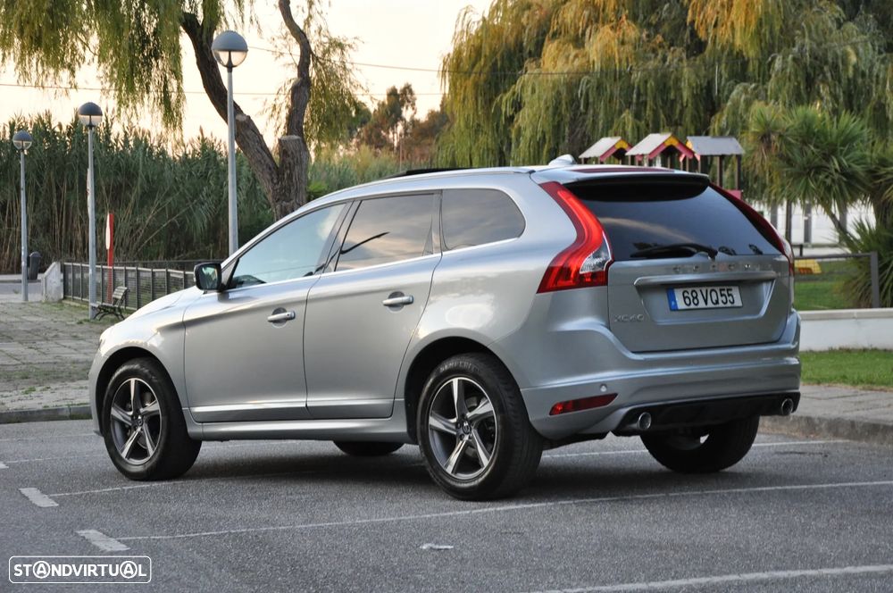 Volvo XC 60 2.0 D4 R-Design Summum Geartronic - 4
