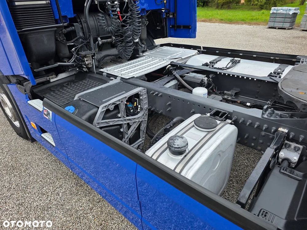 Volvo FH 2022/GLOBETROTTER/FULLLED HYDRAULIKA - 21