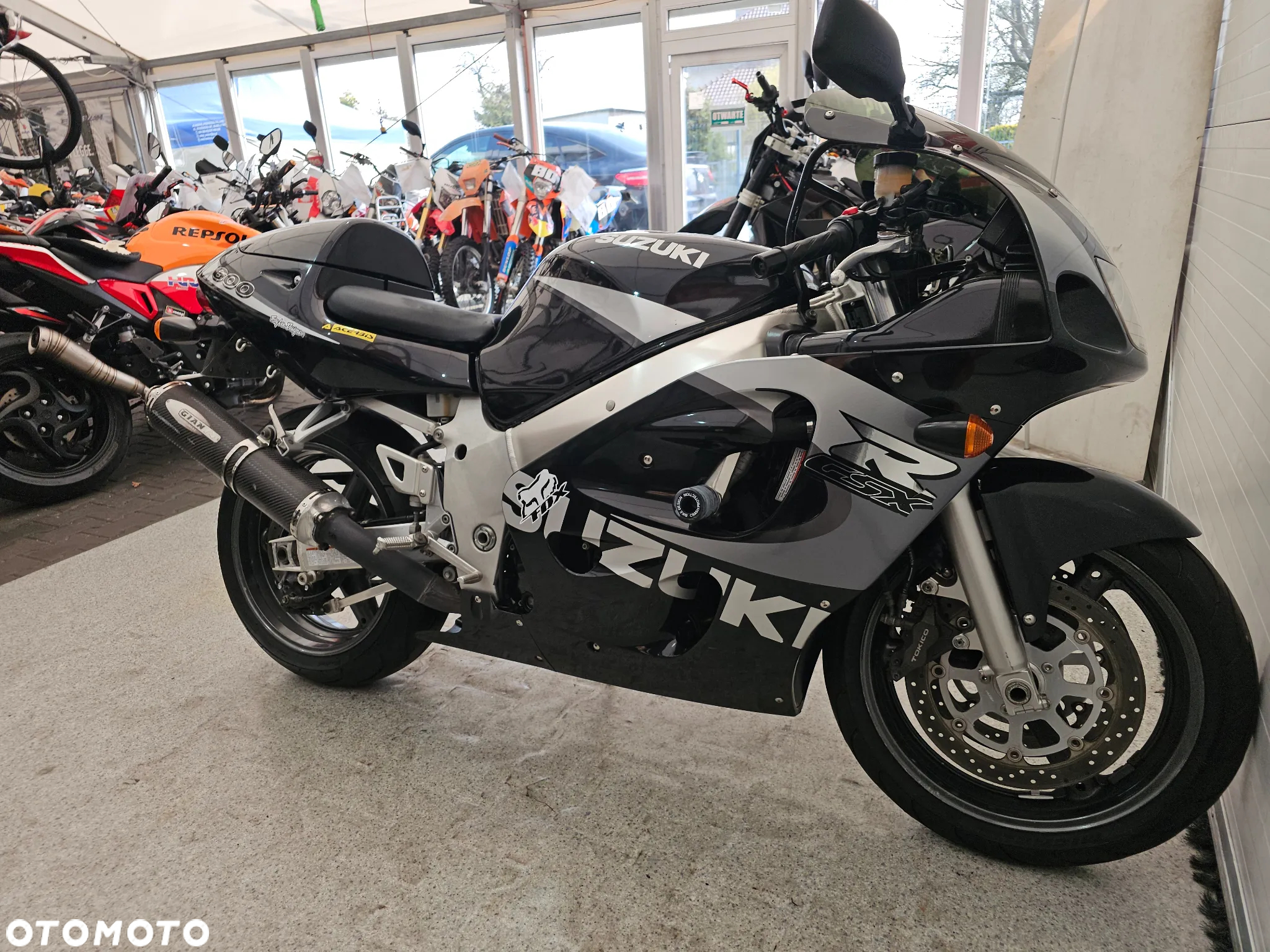 Suzuki GSX - 21