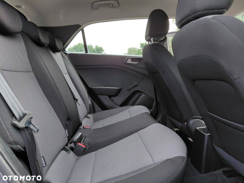 Hyundai i20 - 16