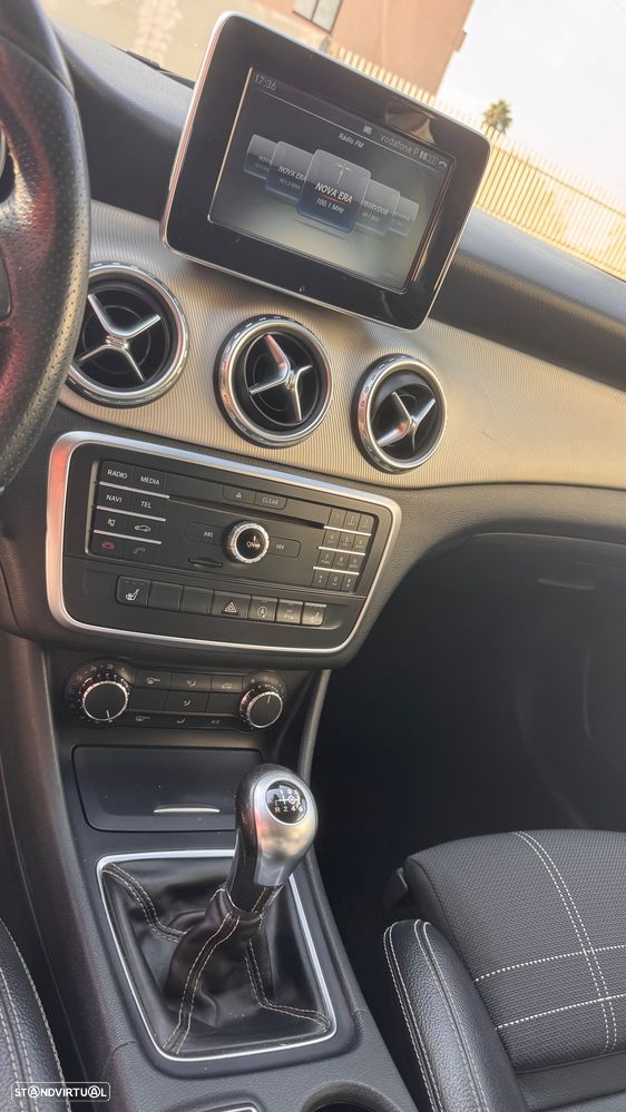 Mercedes-Benz GLA 180 (CDI) d Urban - 21