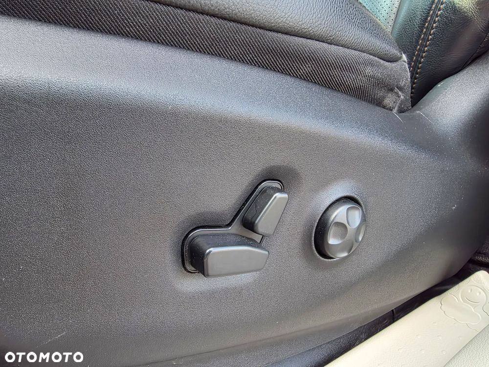 Chrysler Pacifica - 27