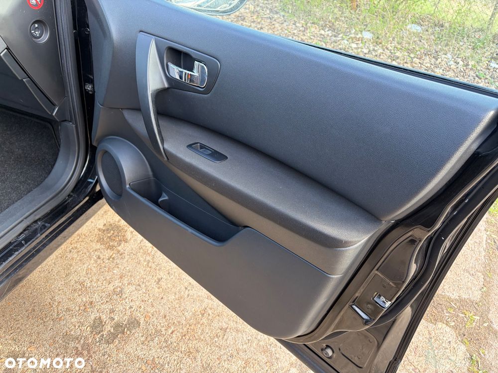 Nissan Qashqai+2 - 22