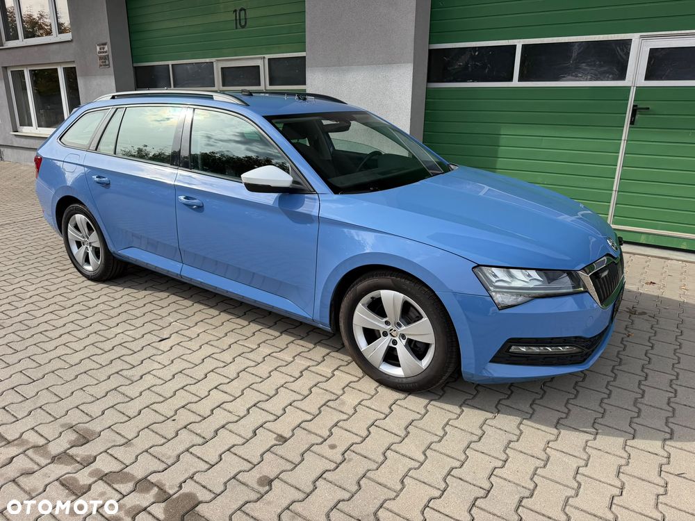 Skoda Superb 2022 photo 2