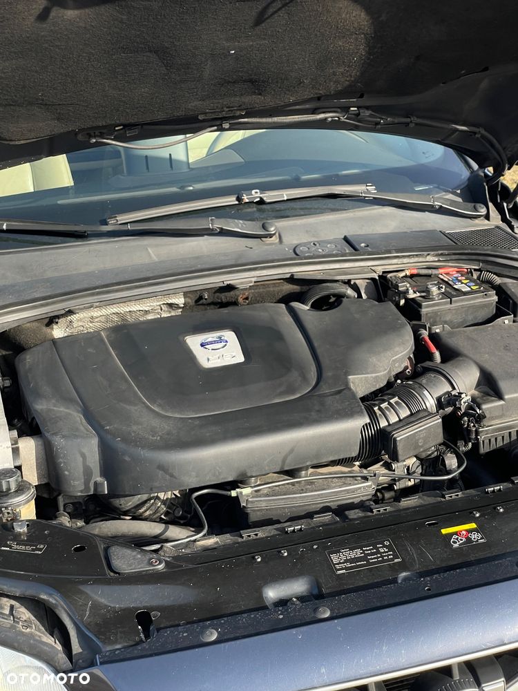 Volvo XC 70 2.4D Momentum - 10