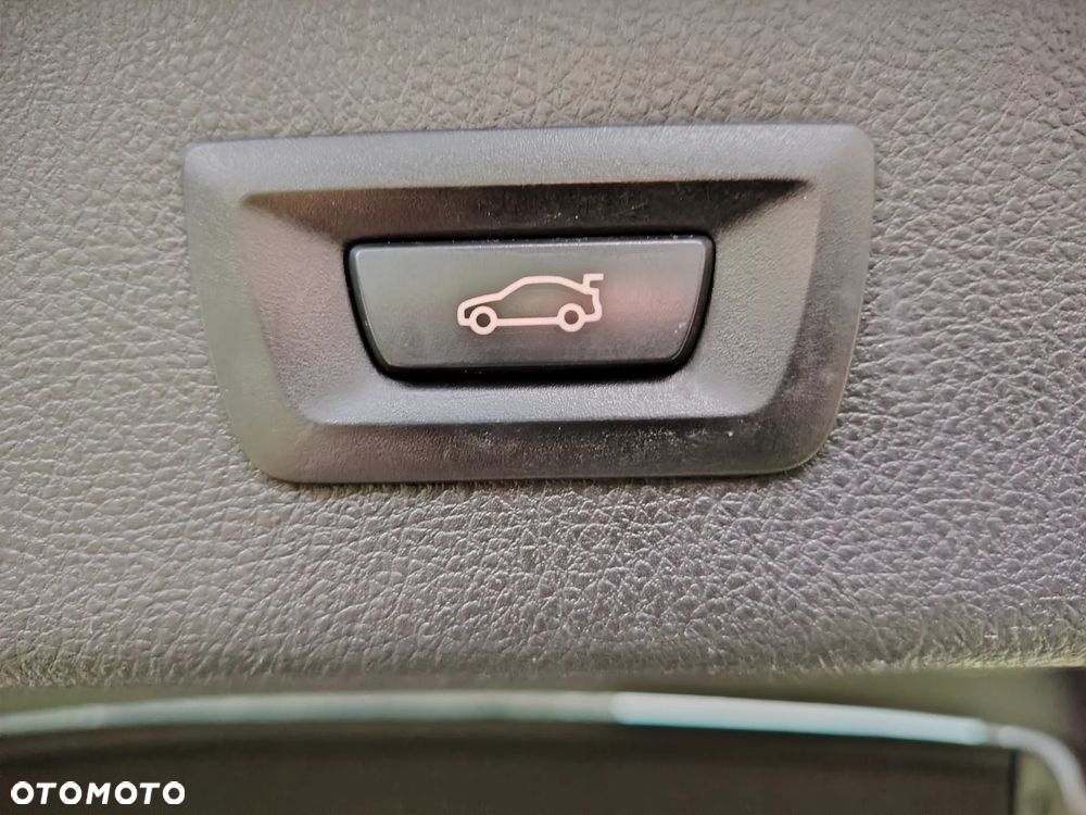 BMW Seria 3 - 32
