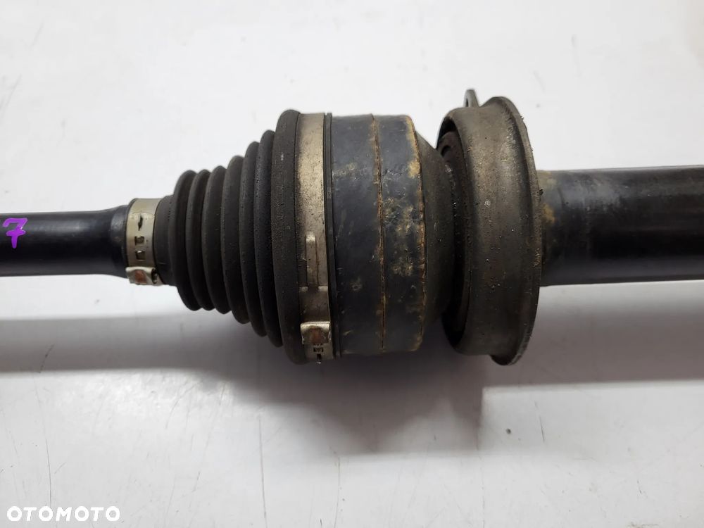 VOLKSWAGEN T5 2.0 TDI PÓŁOŚ PRAWY PRZÓD 7E0407272S - 4