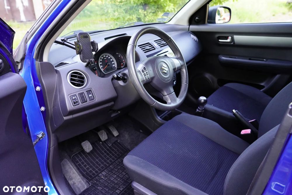 Suzuki Swift - 11