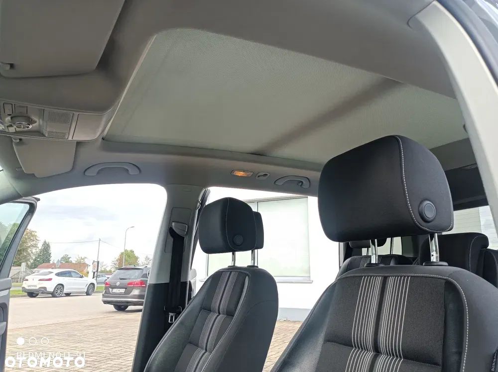 Volkswagen Touran 2.0 TDI DPF BlueMotion Technology MATCH - 18