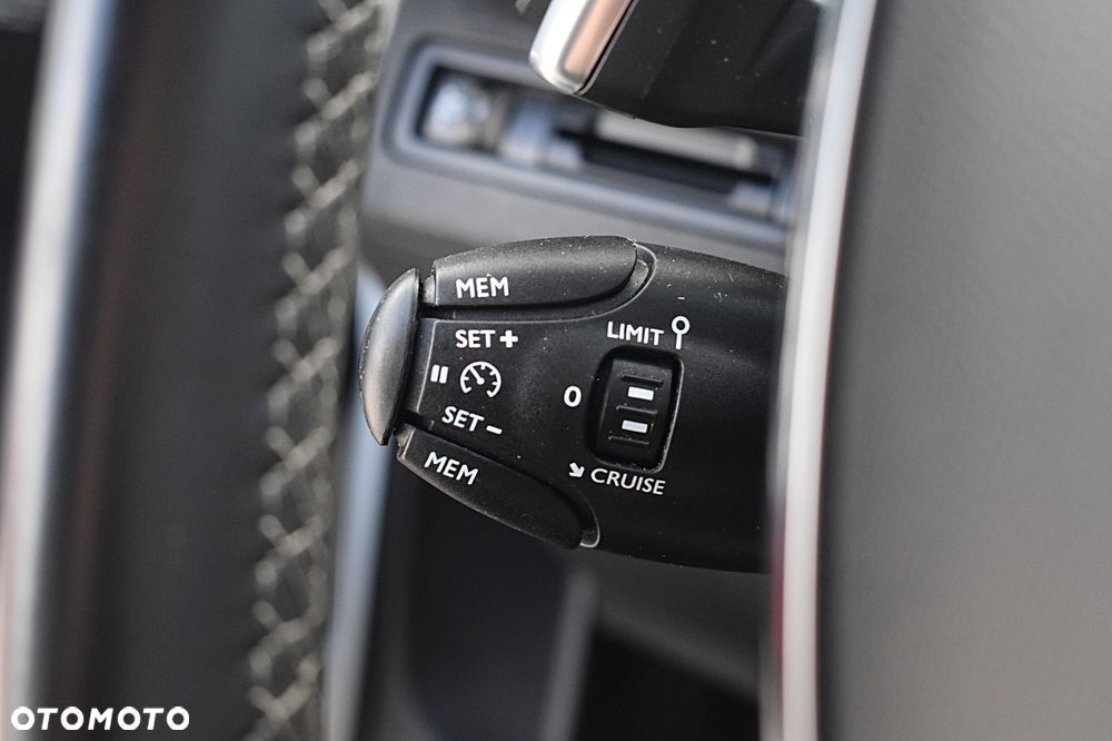 Peugeot 3008 BlueHDi 120 EAT6 Stop & Start Allure - 34