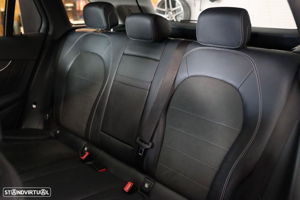 Mercedes-Benz GLC 350 e 4Matic 7G-TRONIC AMG Line - 26