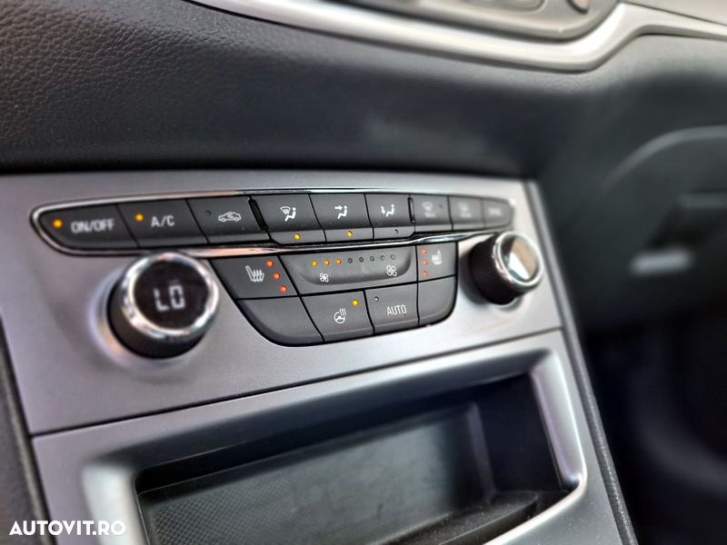 Opel Astra Sports Tourer 1.2 Turbo Elegance - 15