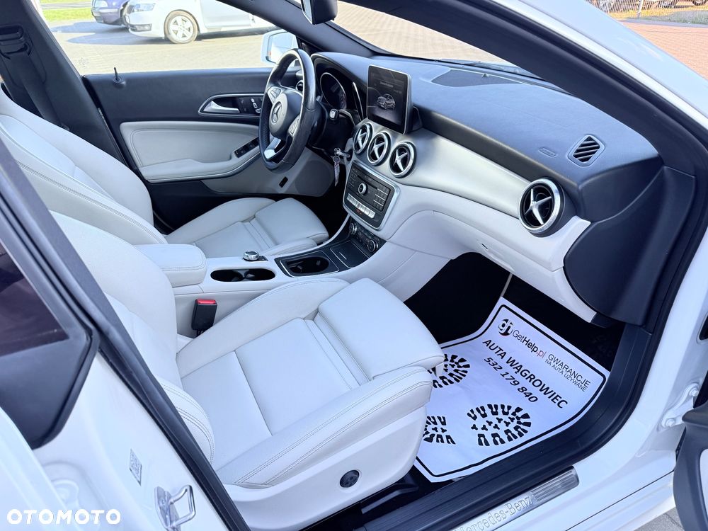 Mercedes-Benz CLA 250 7G-DCT Peak Edition - 31