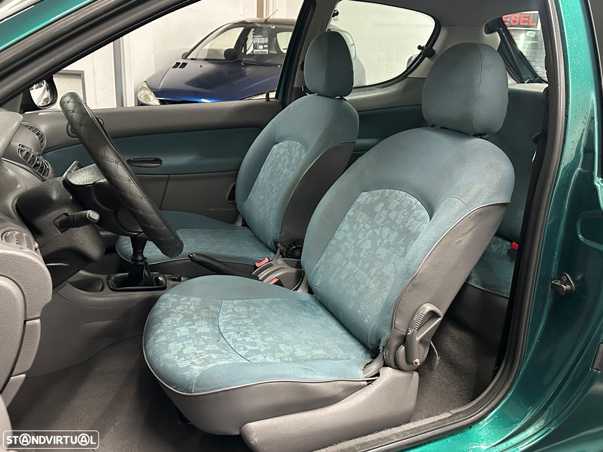 Peugeot 206 1.1 Color Line - 12