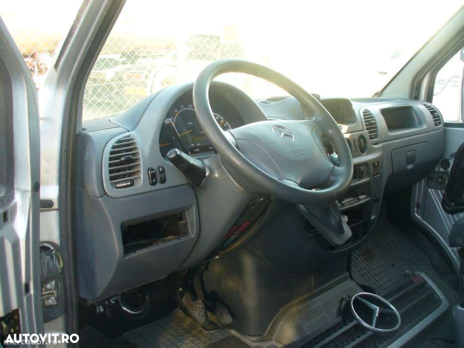 Dezmembrez Mercedes Sprinter 2.2 CDI - 1