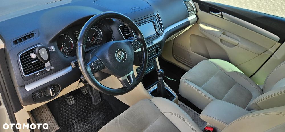 Volkswagen Sharan 2.0 TDI 4Motion BlueMotion Technology Comfortline - 8