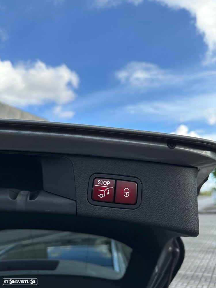 Mercedes-Benz C 300 h AMG Line - 19