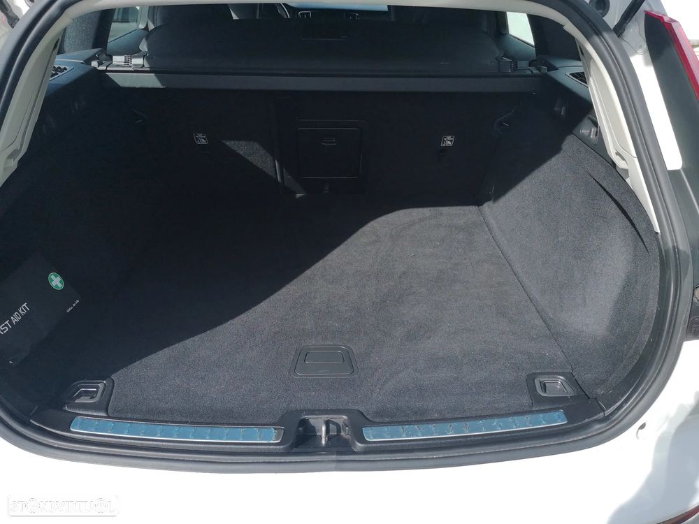 Volvo V60 2.0 D4 Momentum Plus - 12