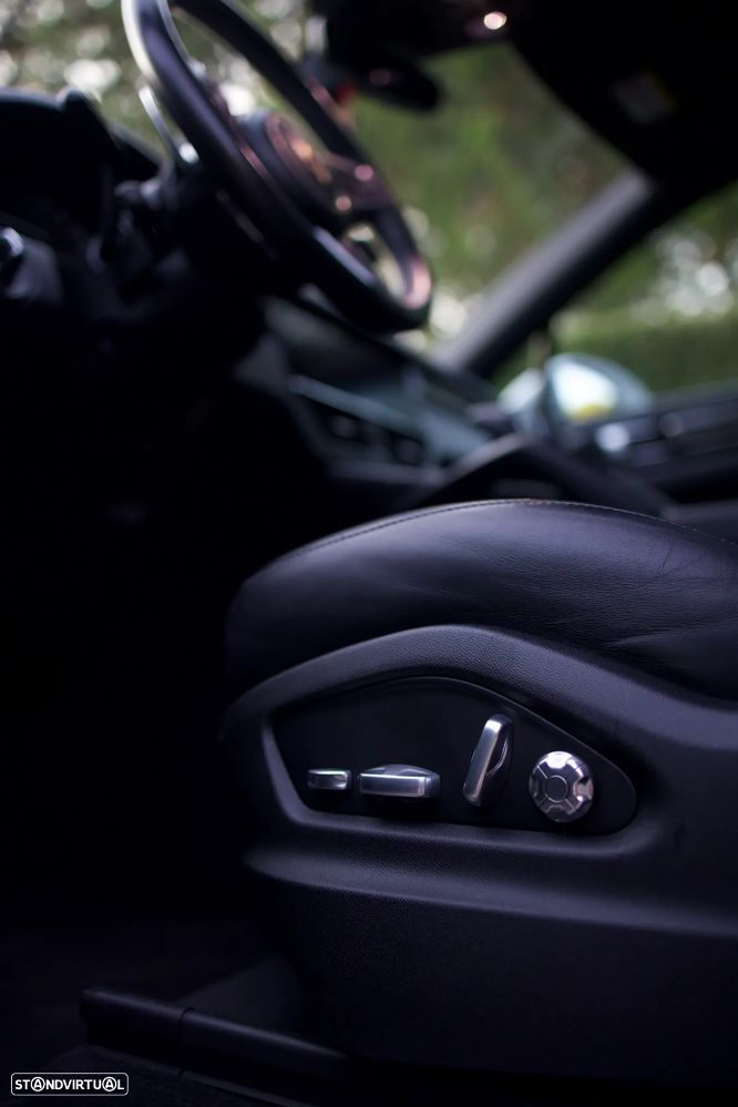 Porsche Cayenne Coupé E-Hybrid - 31