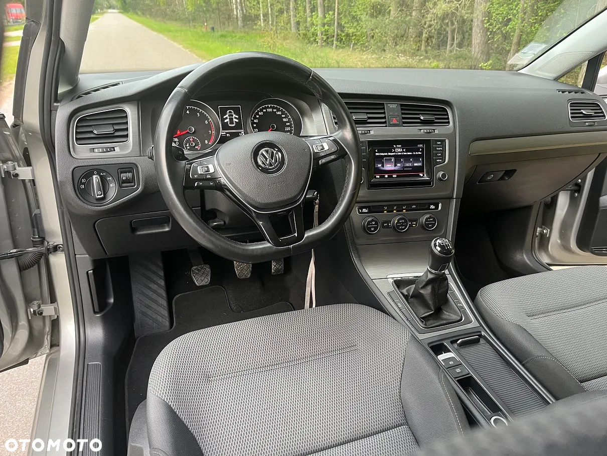 Volkswagen Golf 1.2 TSI BlueMotion Technology Comfortline - 22