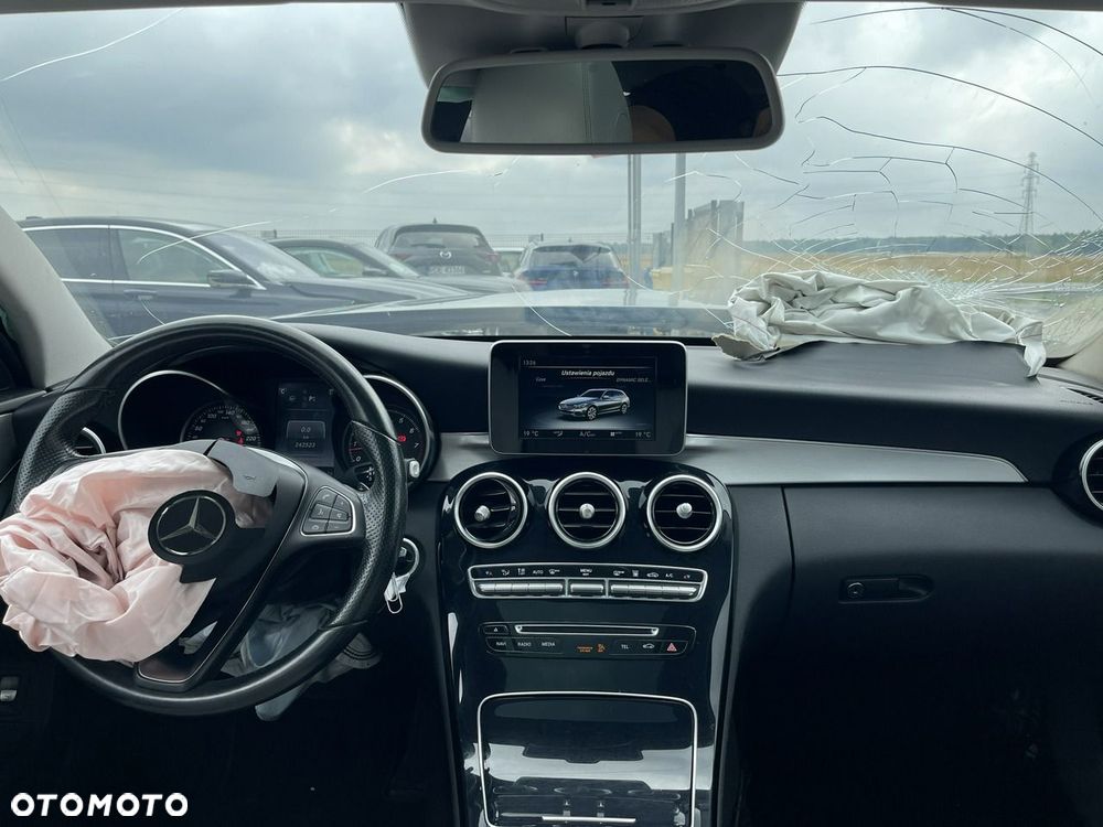 Mercedes-Benz Klasa C 400 4Matic 9G-TRONIC Avantgarde - 7