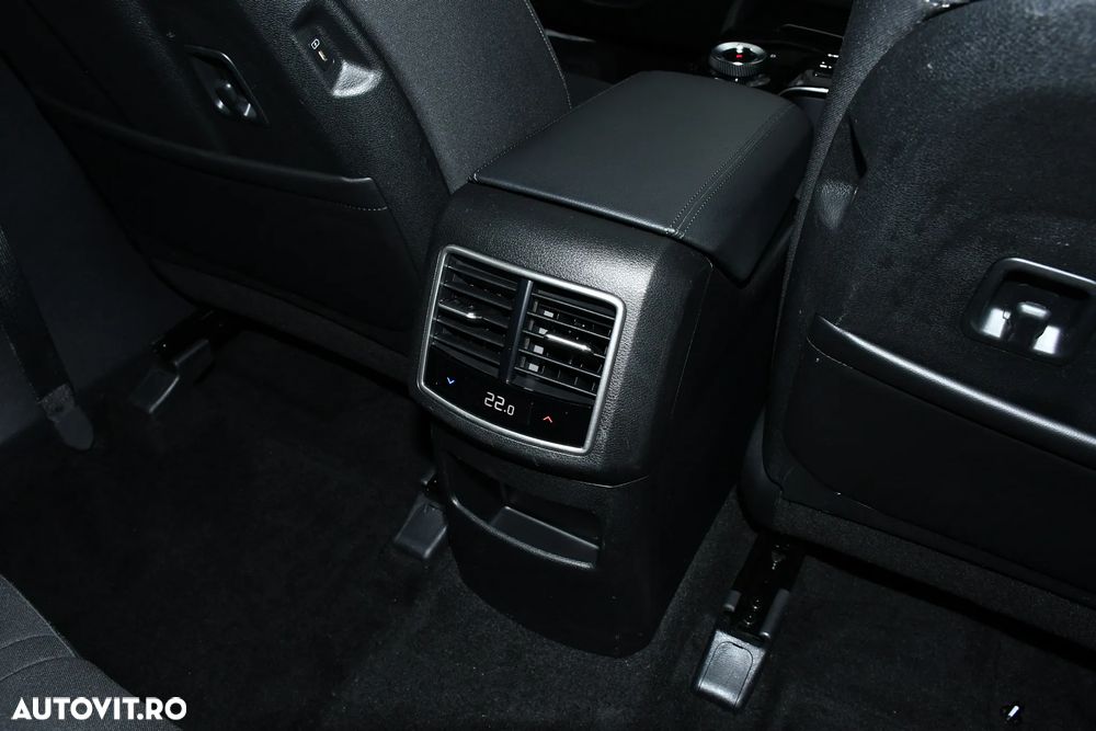 Kia Sportage 1.6 DSL MHEV 7DCT HP 4x2 Plus - 30
