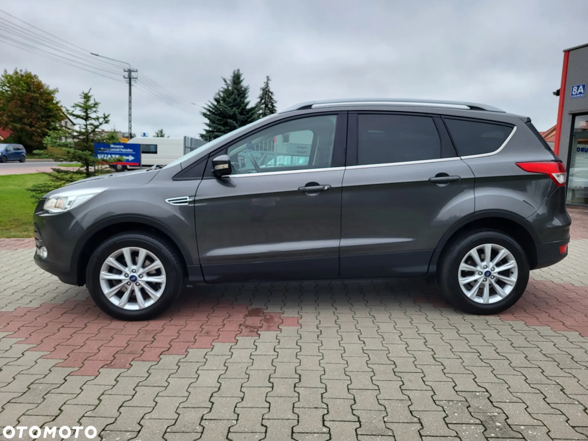 Ford Kuga 1.5 EcoBoost 2x4 Titanium - 4