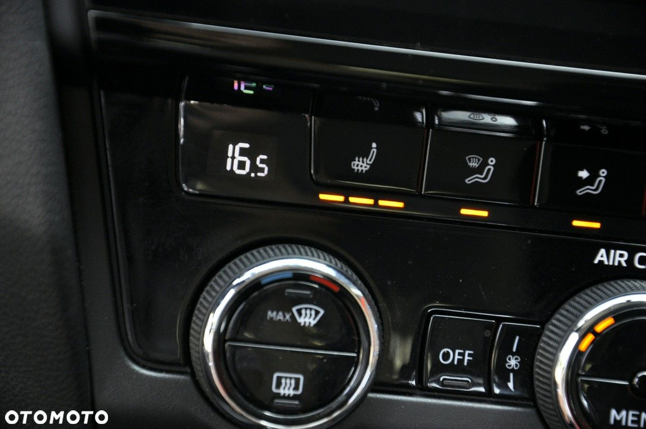 Skoda Octavia 1.6 TDI DSG Premium Edition - 40