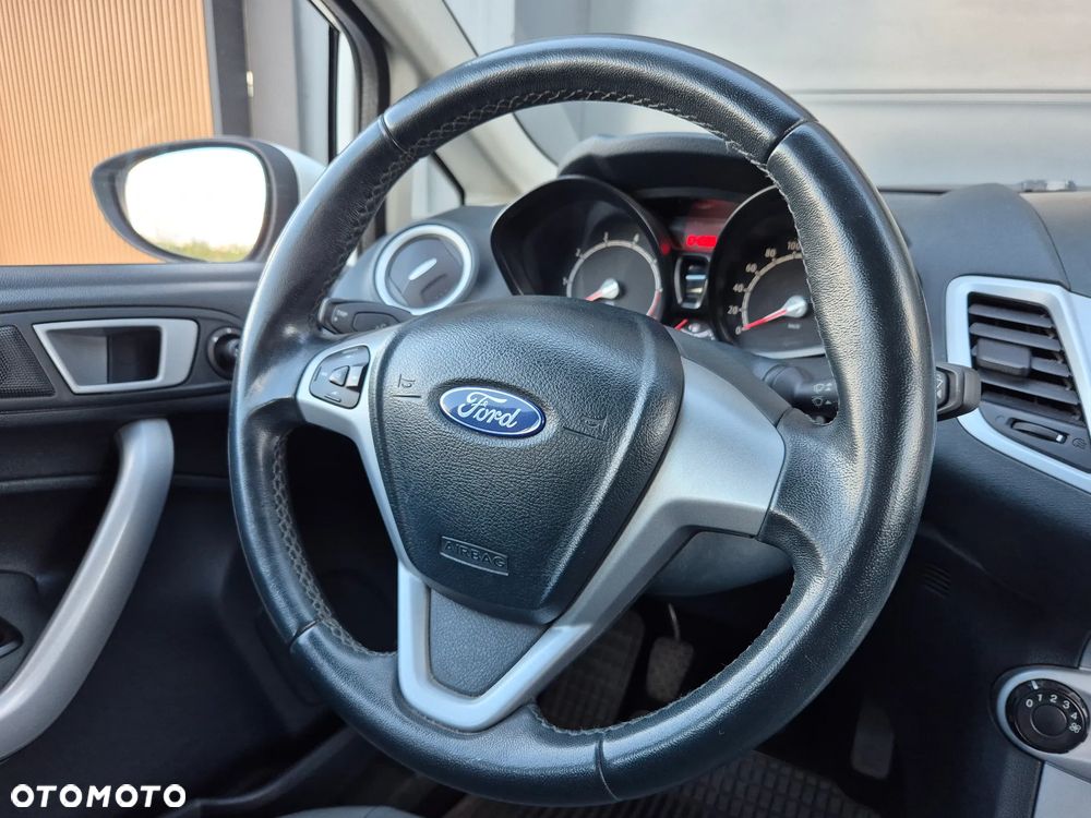 Ford Fiesta 1.25 Silver X (Trend) EU5 - 15