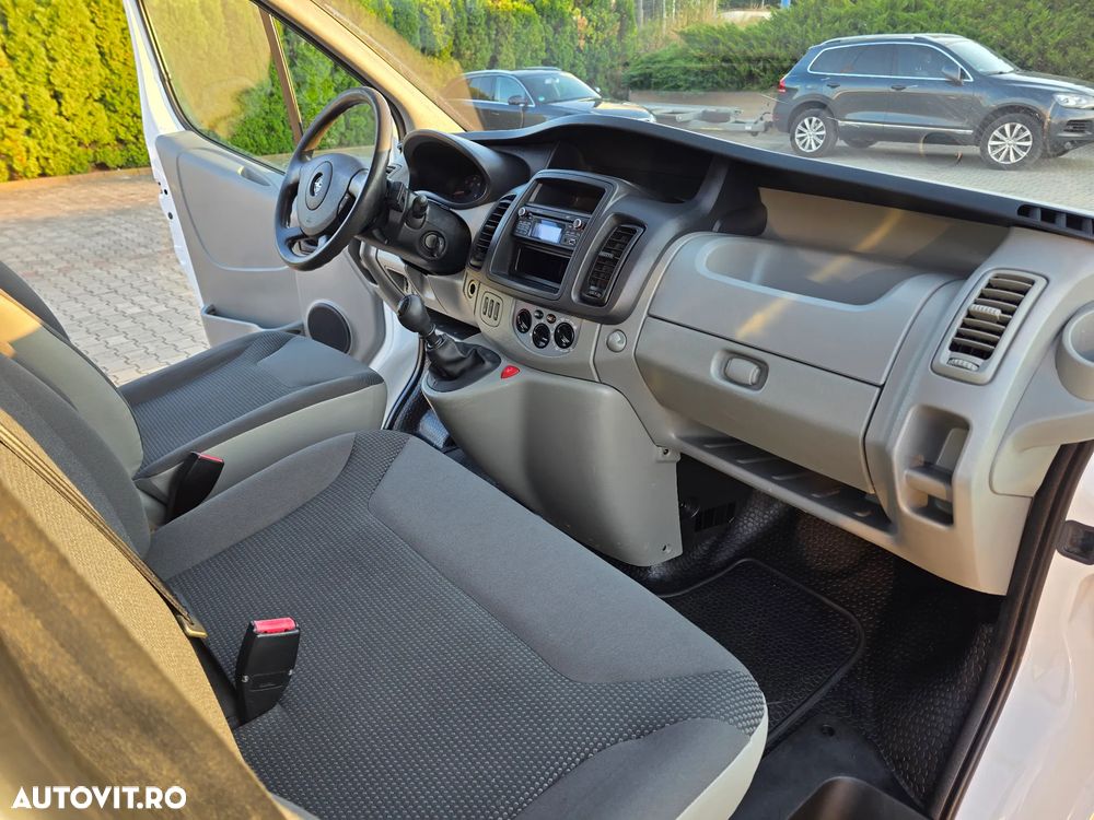 Opel Vivaro - 25