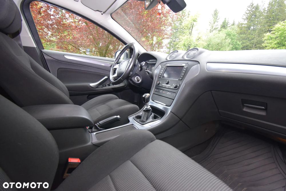 Ford Mondeo - 16