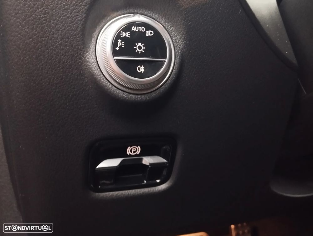 Mercedes-Benz C 300 d AMG Line - 22